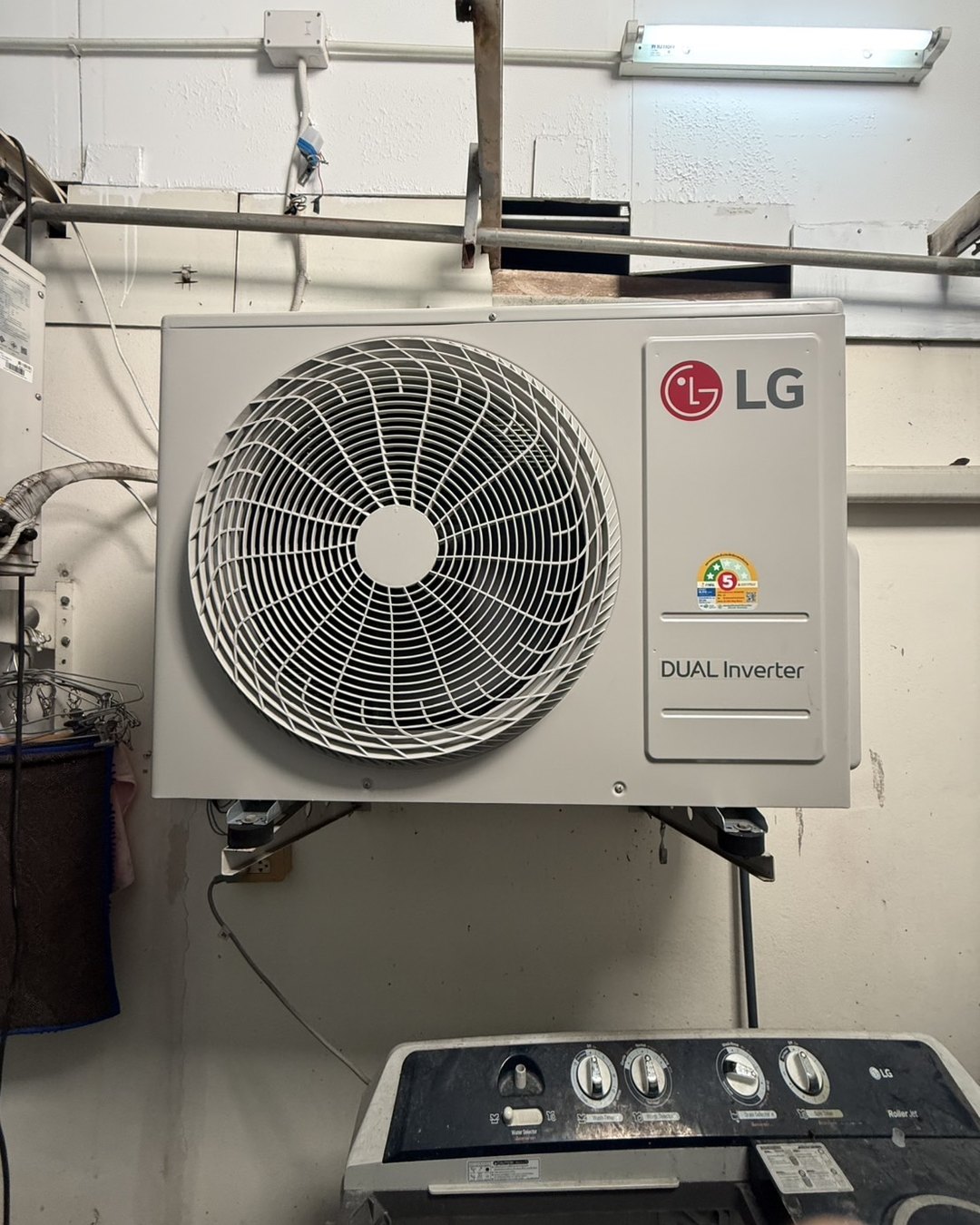 คอมแอร์ LG ติดตั้งเรียบร้อย